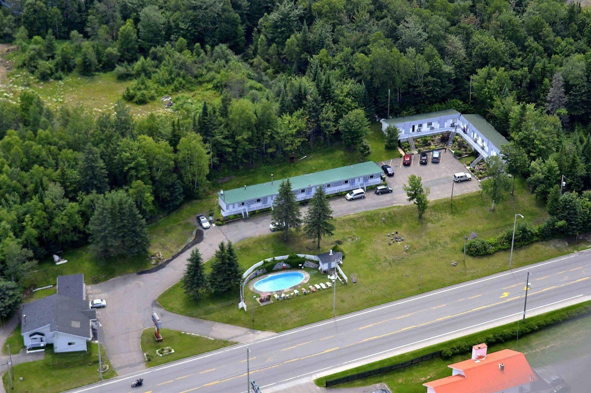 Motel Clair Mont Sainte-Agathe-des-Monts Esterno foto