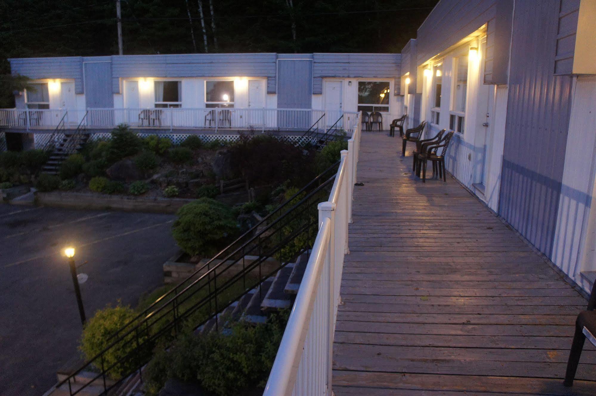 Motel Clair Mont Sainte-Agathe-des-Monts Esterno foto